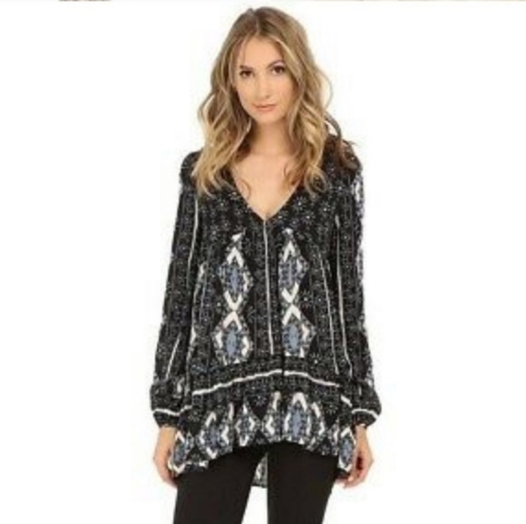 Free People Tops - Free People Blue Boho Long Sleeve Ruffle Tunic
